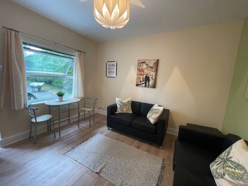 2D Inverary Avenue, Belfast, ,  BT4 1RN Northern Ireland