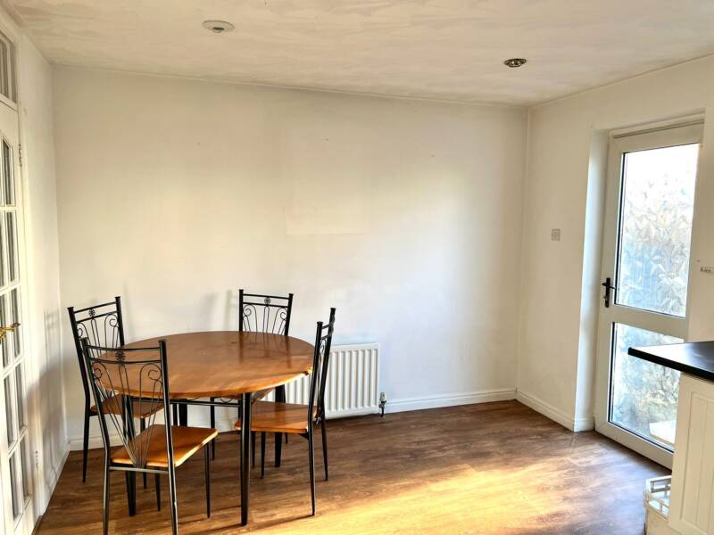 16 Enid Drive, Belfast  ,  BT5 6EN Northern Ireland