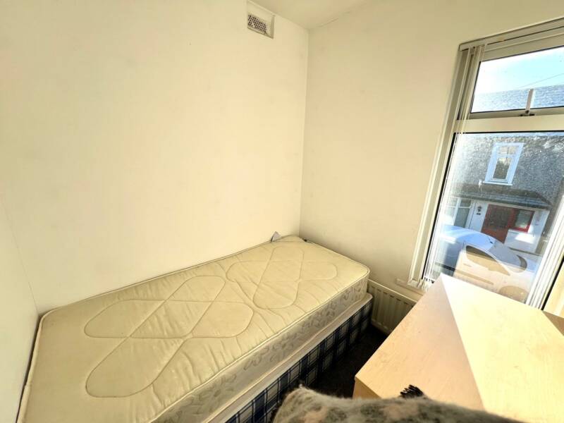 16 Enid Drive, Belfast  ,  BT5 6EN Northern Ireland