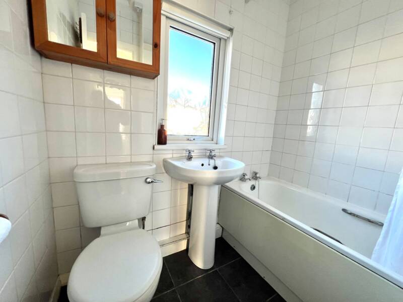 16 Enid Drive, Belfast  ,  BT5 6EN Northern Ireland