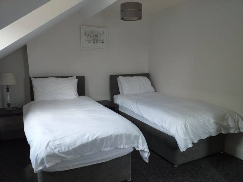 4a Bloomfield Avenue, Belfast, ,  BT5 5AD Northern Ireland