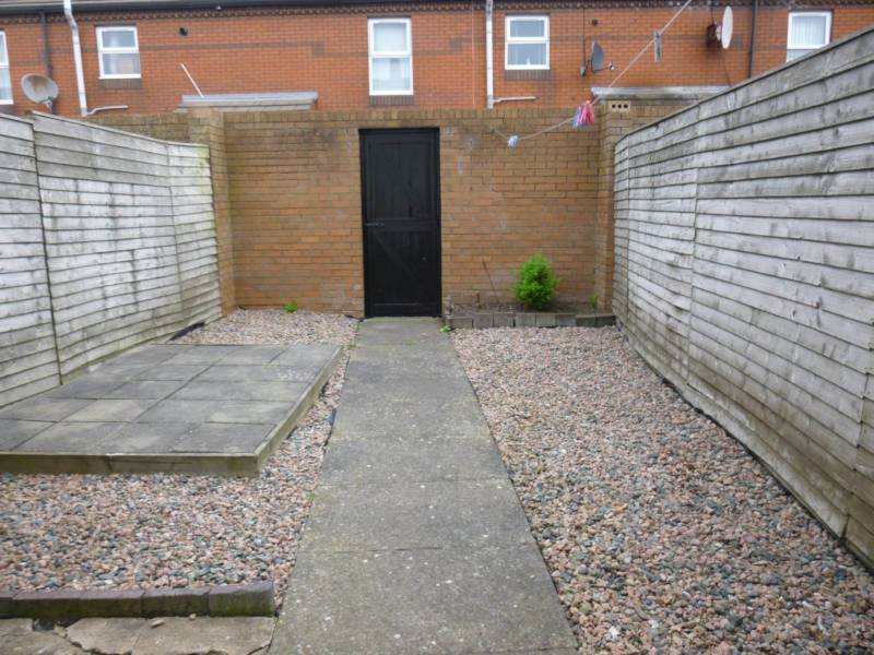 28 Hills Avenue, Belfast, ,  BT4 1LR Northern Ireland