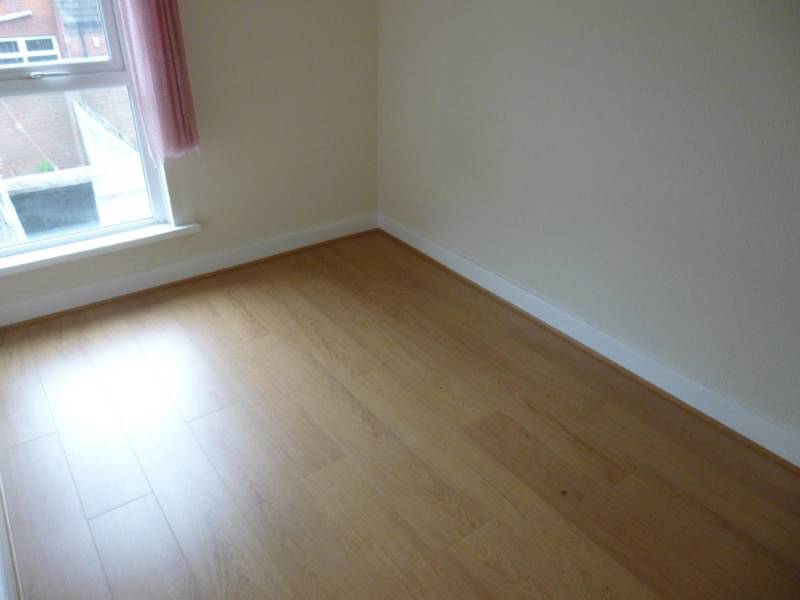 28 Hills Avenue, Belfast, ,  BT4 1LR Northern Ireland