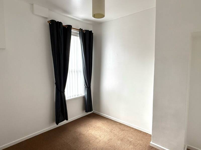 25 Moorfield Street, Belfast, ,  BT5 5BY Northern Ireland
