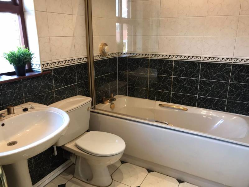 8 Tweskard Lodge, Belfast  ,  BT4 2RH Northern Ireland