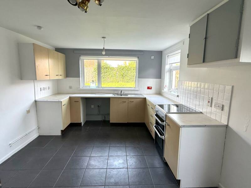 46 Brooklands Gardens, Dundonald  ,  BT16 2PQ Northern Ireland