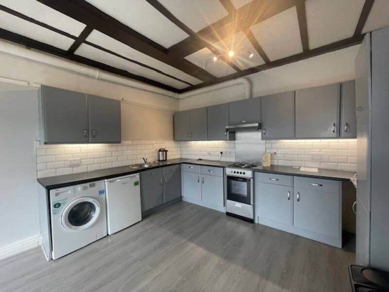 8 Hollymount Court, Belfast, ,  BT10 0HA Northern Ireland