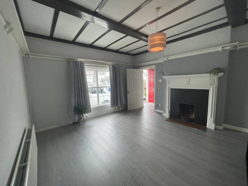 8 Hollymount Court, Belfast, ,  BT10 0HA Northern Ireland