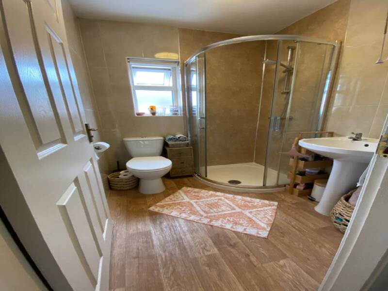 2 Glenhoy Drive, Belfast, ,  BT5 5LB Northern Ireland