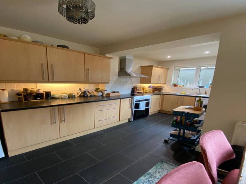 2 Glenhoy Drive, Belfast, ,  BT5 5LB Northern Ireland