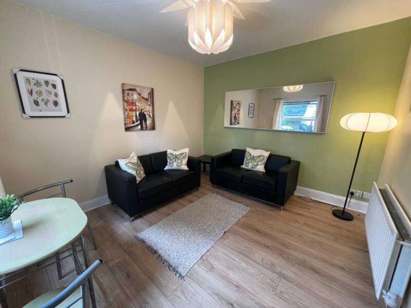 2D Inverary Avenue, Belfast, ,  BT4 1RN Northern Ireland