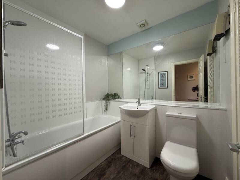 Apt 10 Kings Manor, Belfast, ,  BT5 6PP Northern Ireland