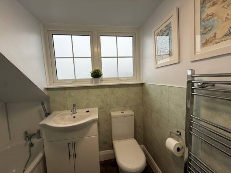 7 Hollymount Court, Belfast, ,  BT10 0HA Northern Ireland